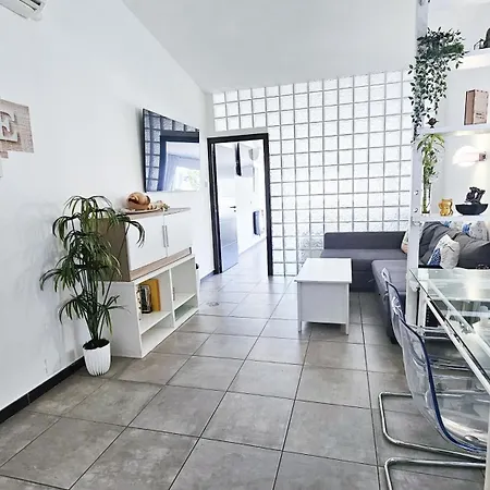 Apto Junto La Playa El Cristo Cerca De Puerto *